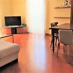 Meta Italy Sui Navigli